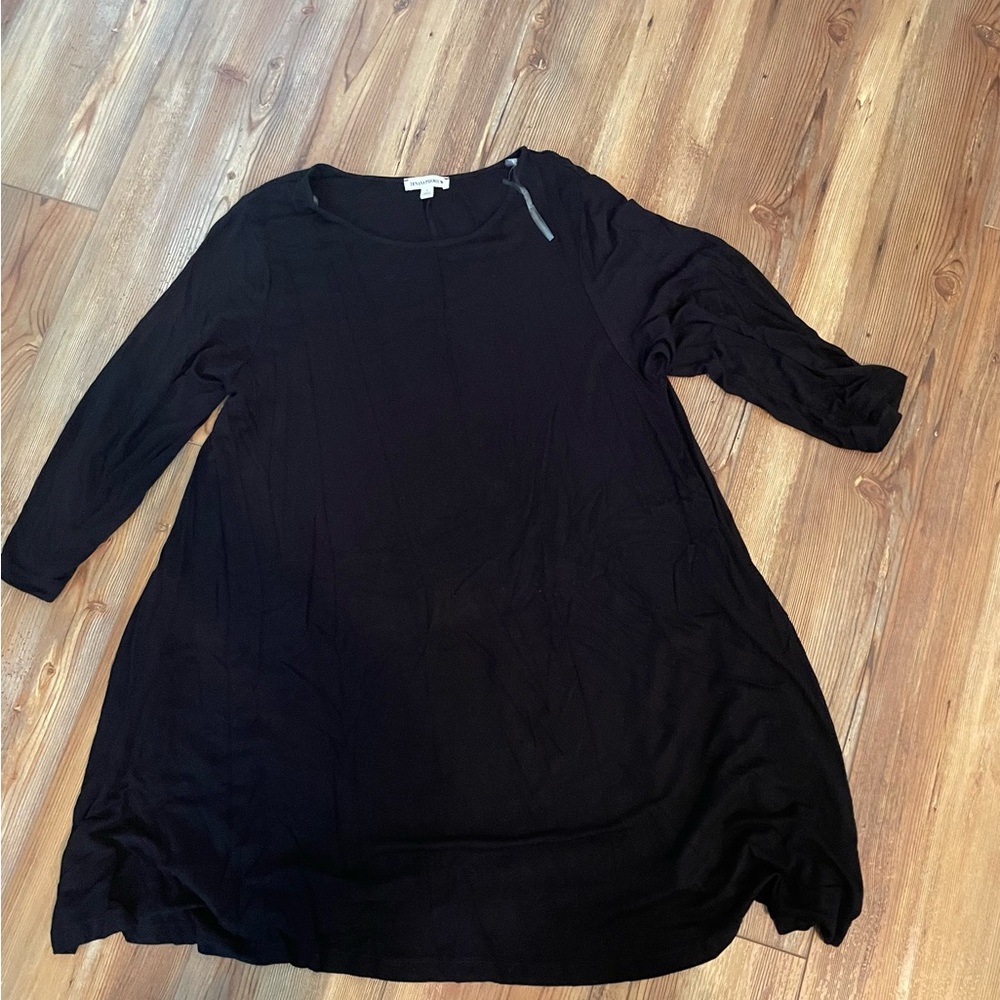 Short black large Zenana Premium dress.